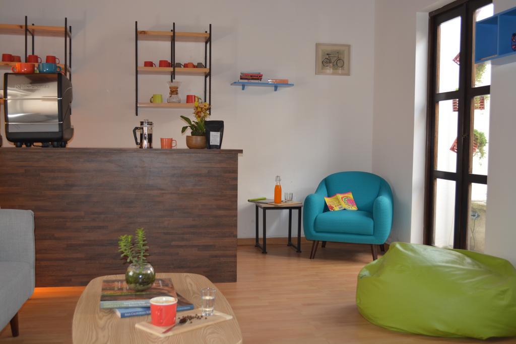 Luna Maya Hostel & Wellness Antigua Exterior foto